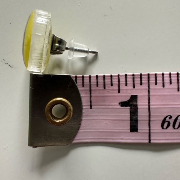 Harry Potter and Hufflepuff Earrings Badger Yellow Silver Black Round Post Back - Picture 7 of 12